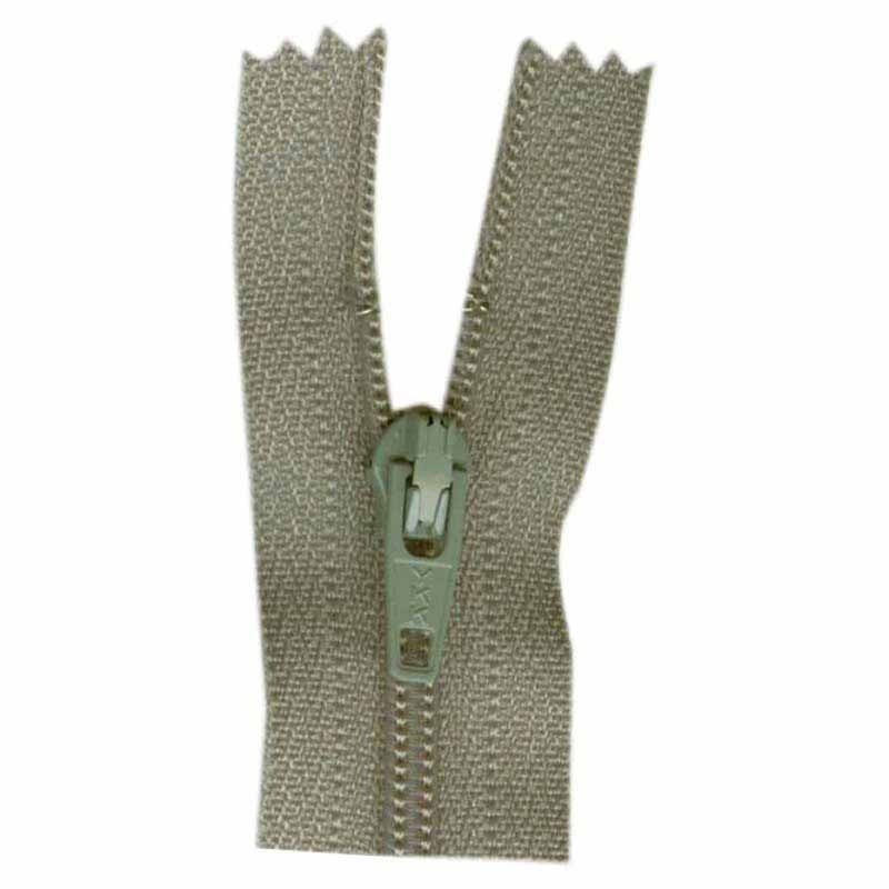 COSTUMAKERS General Purpose Closed End Zipper 23cm (9″) - Pearl Grey